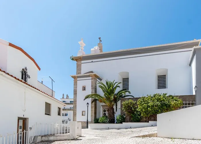 - Old Town アパート